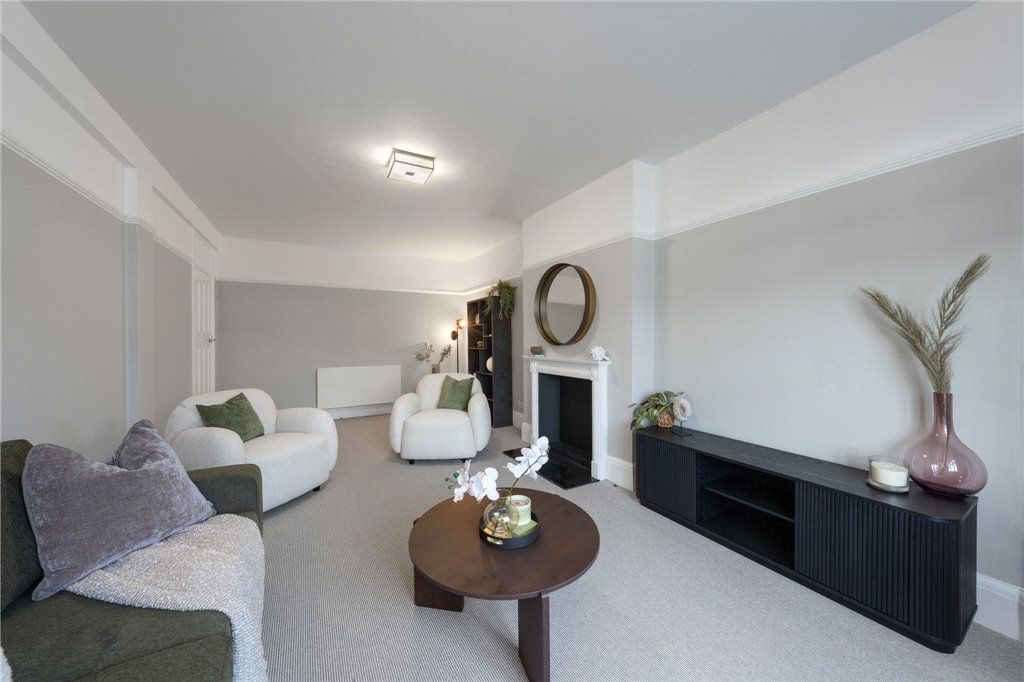 Property photo 2 of 24 Picture No. 28