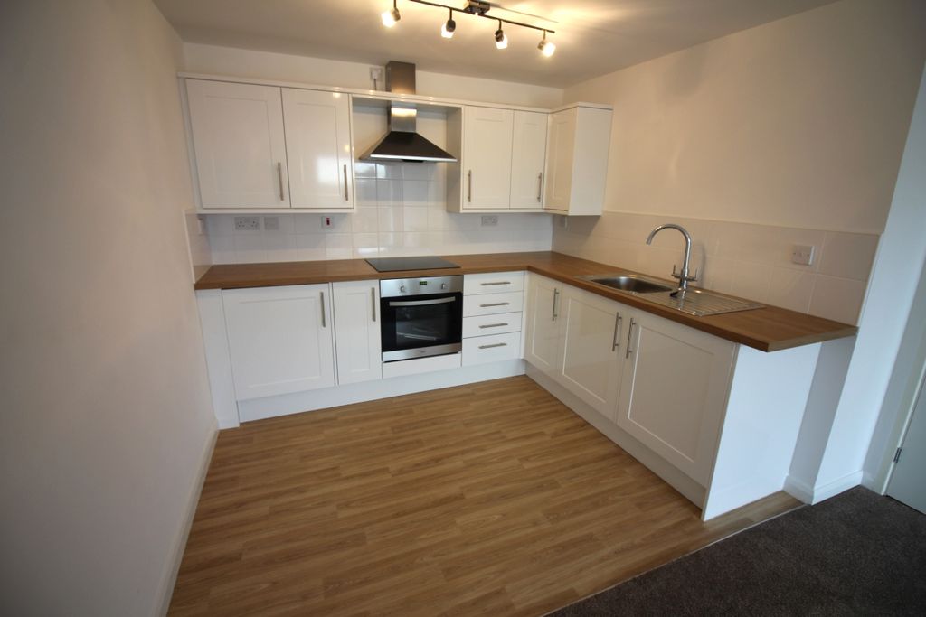 Property photo 3 of 5 Kitchen / Living Are