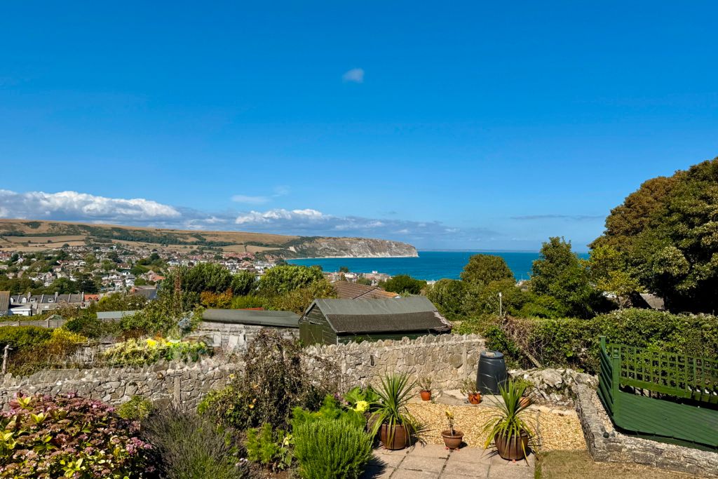 Property photo 1 of 14 Sea View