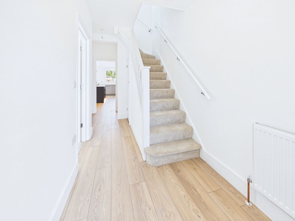 Property photo 2 of 35