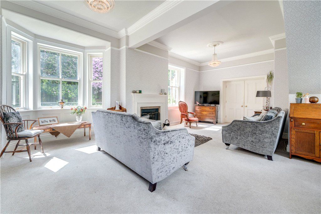 Property photo 3 of 26 Sitting Room