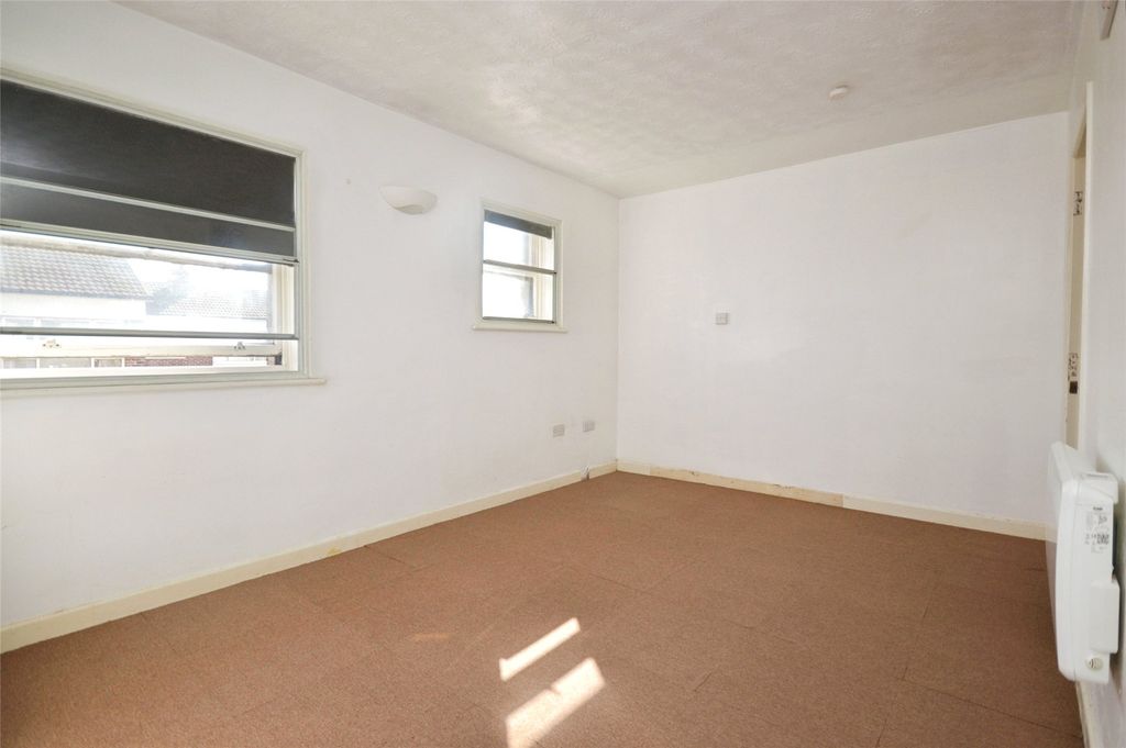 Property photo 3 of 5 Picture No. 27