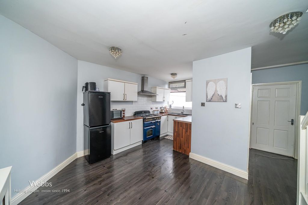 Property photo 2 of 24 Â© Webbs Estate Agents Â© (37 Of 147).Jpg