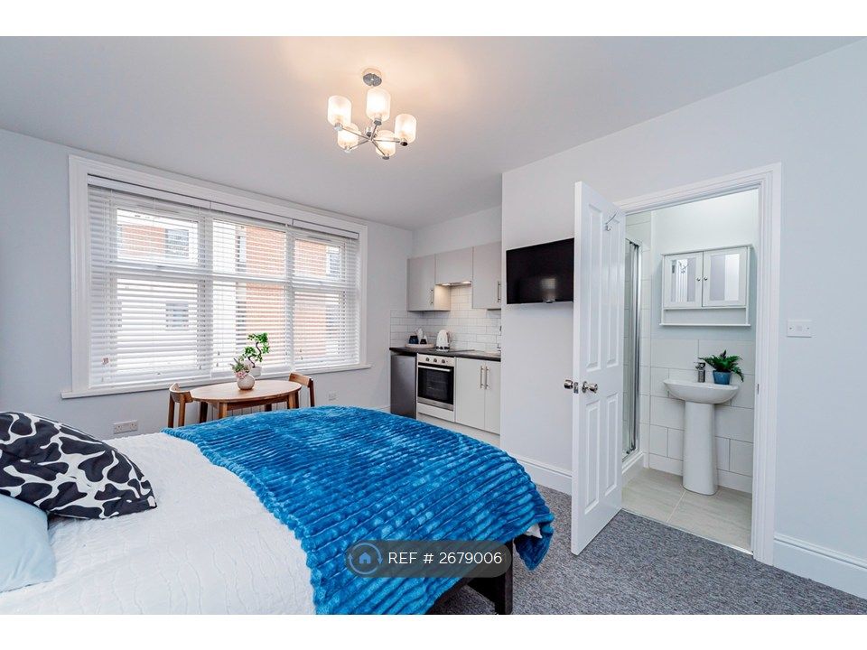 Property photo 2 of 25 Room 4 Studio