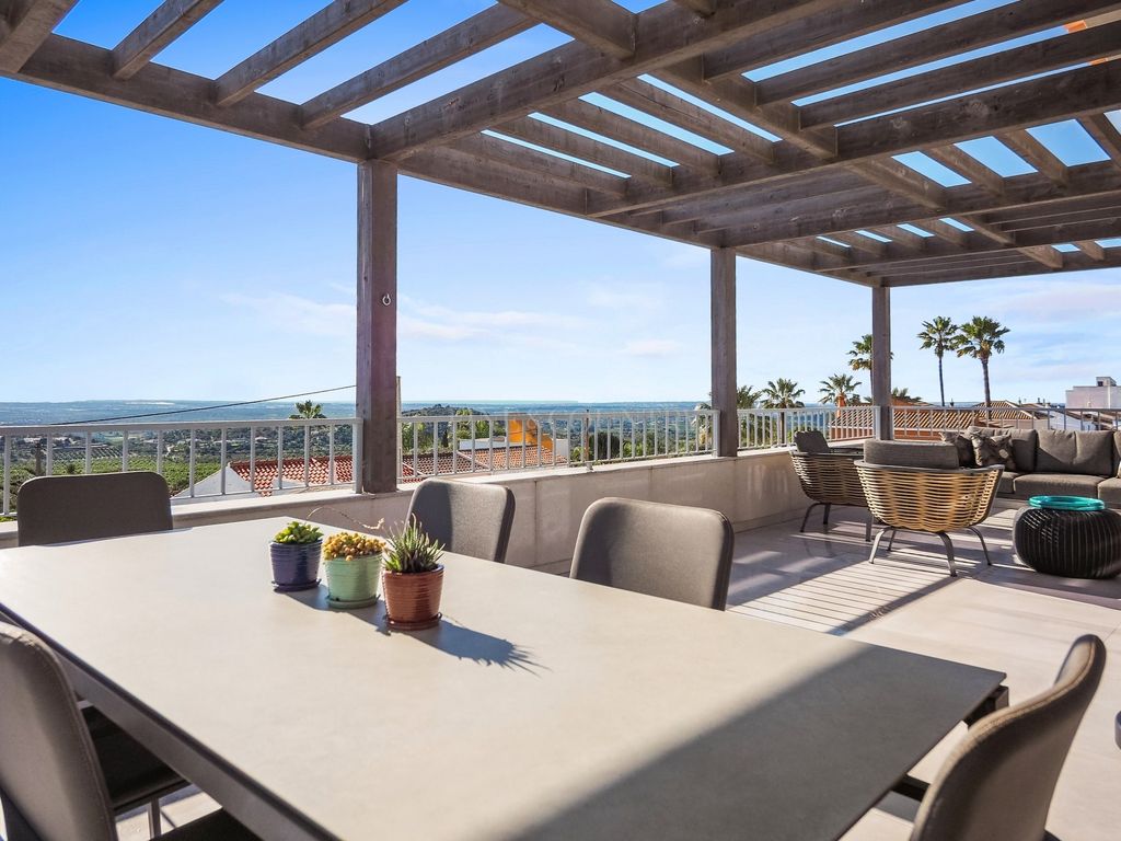 Property photo 3 of 30