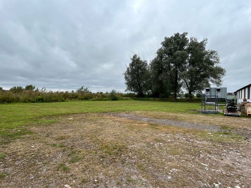 Property photo 3 of 10 Photo 6