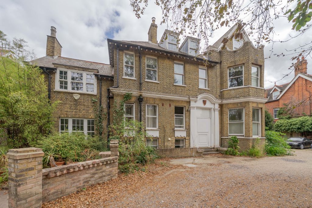 Property photo 1 of 11