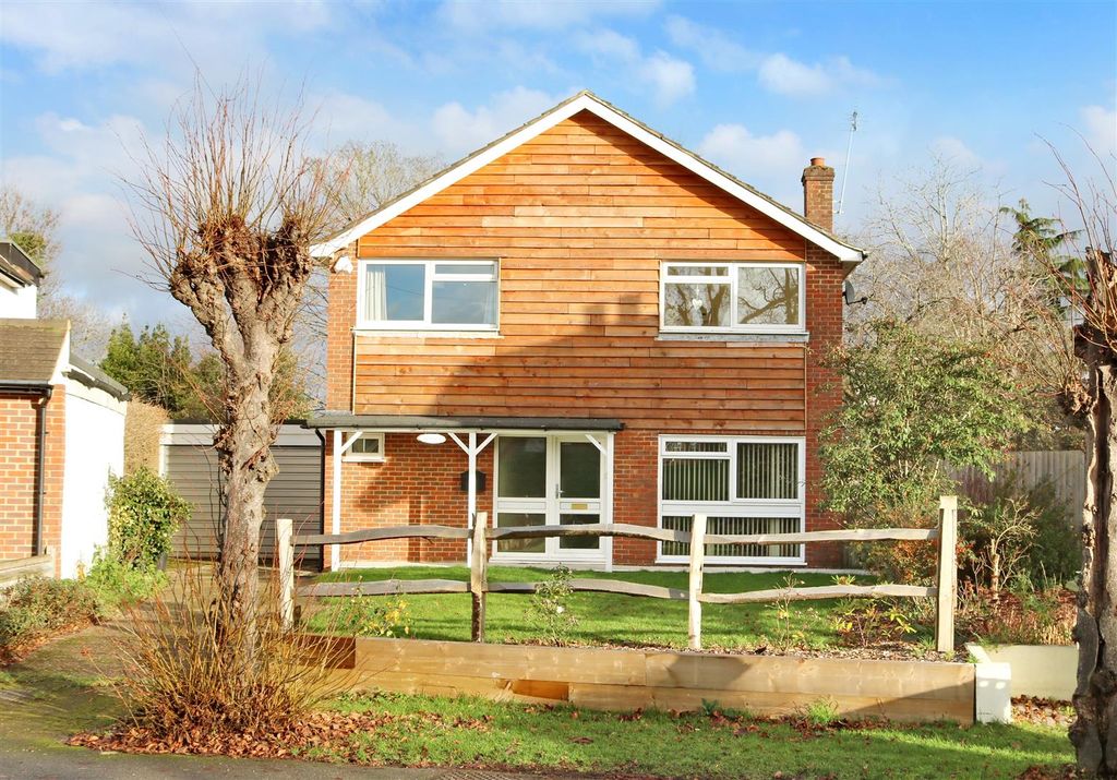 Property photo 1 of 12 Front 1Dp.Jpg