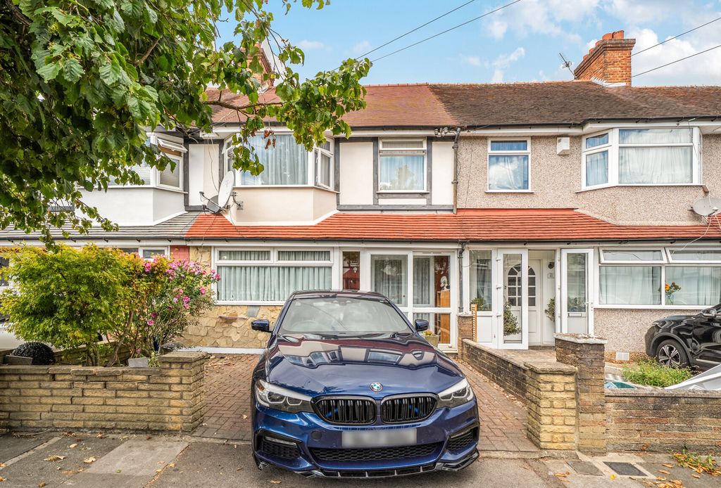 Property photo 1 of 20 1-6A86043073399-1...