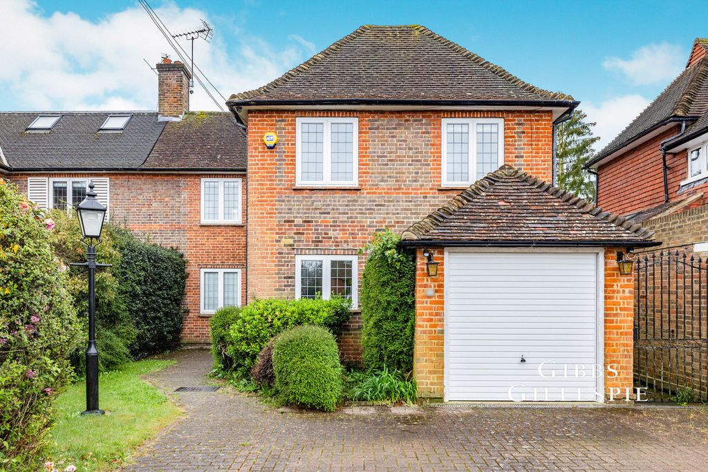 Property photo 1 of 10 Photo