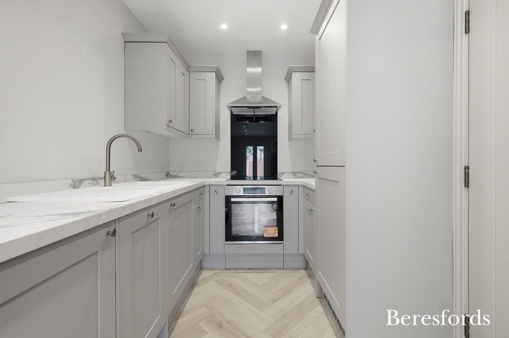 Property photo 3 of 15 Picture No. 07