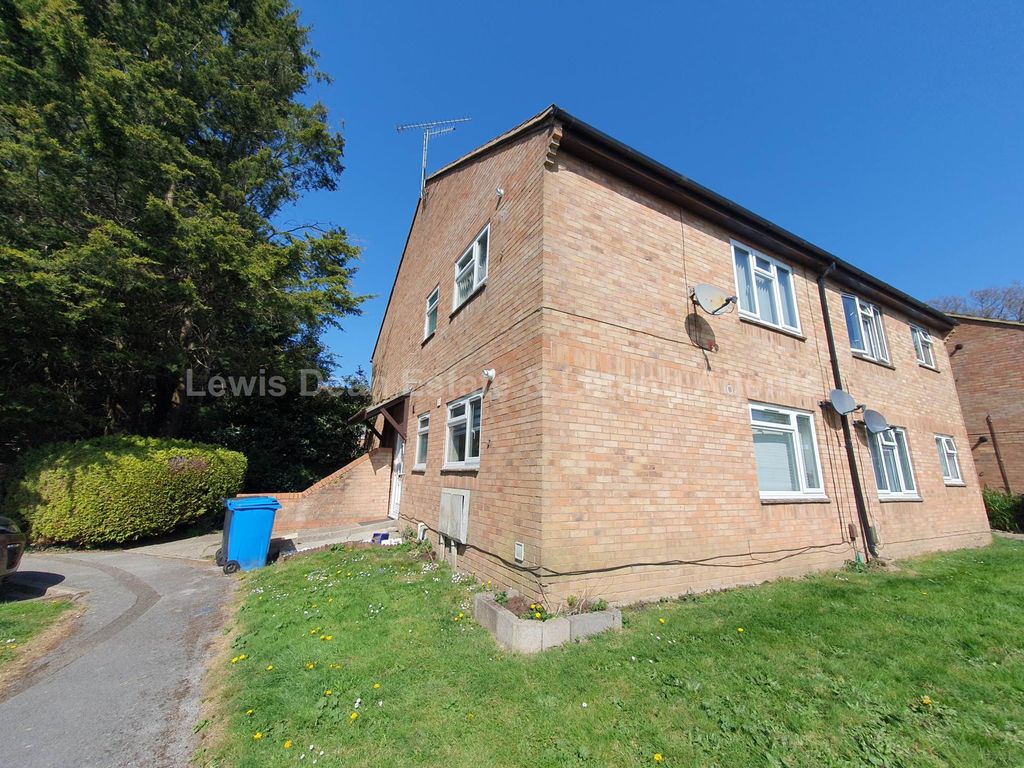 Property photo 1 of 9