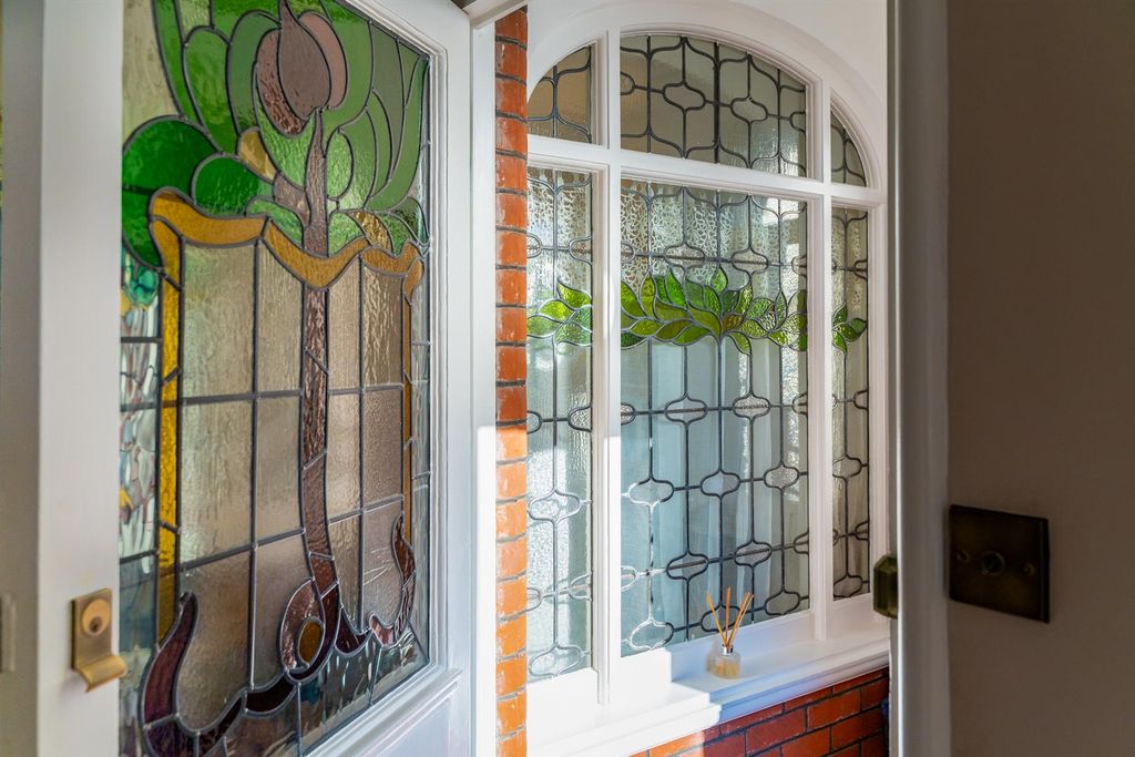 Additional image 31 of 6 bed semi-detached house for saleEast Ham Road, Littlehampton BN17