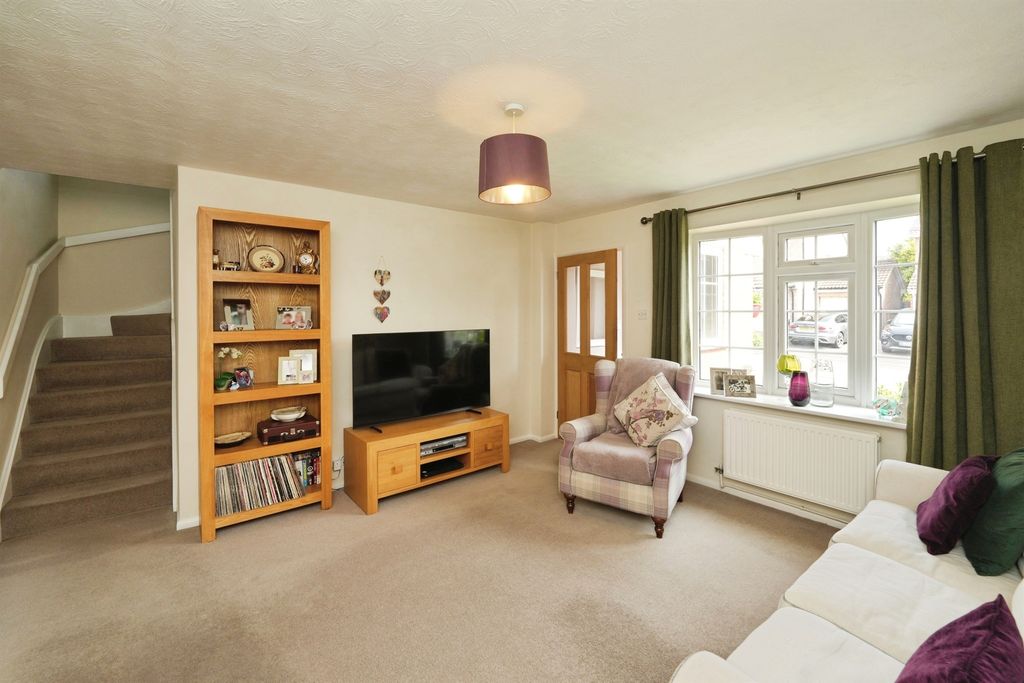 Property photo 2 of 19