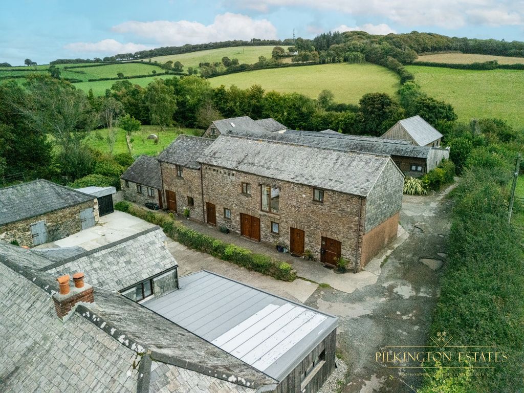 Property photo 1 of 28 4513200