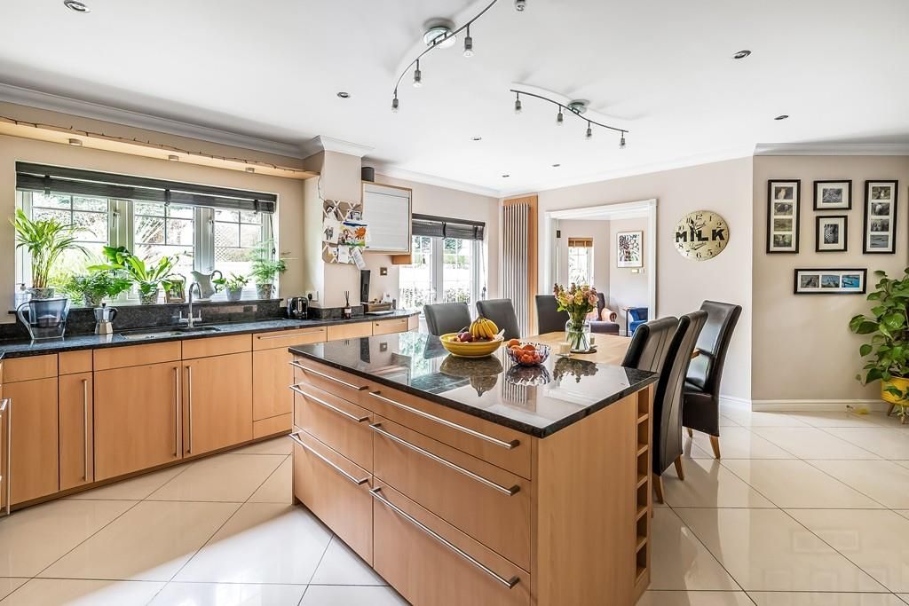 Property photo 2 of 17 6-Mayfield-32.Jpg