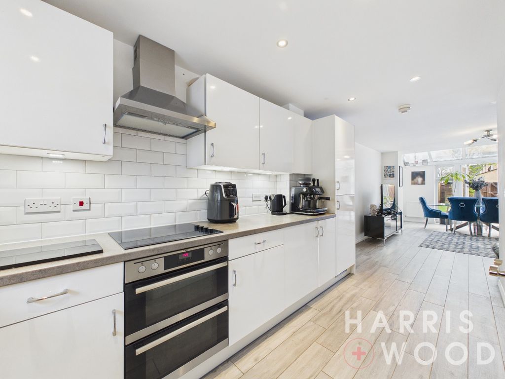 Property photo 2 of 25 5056512