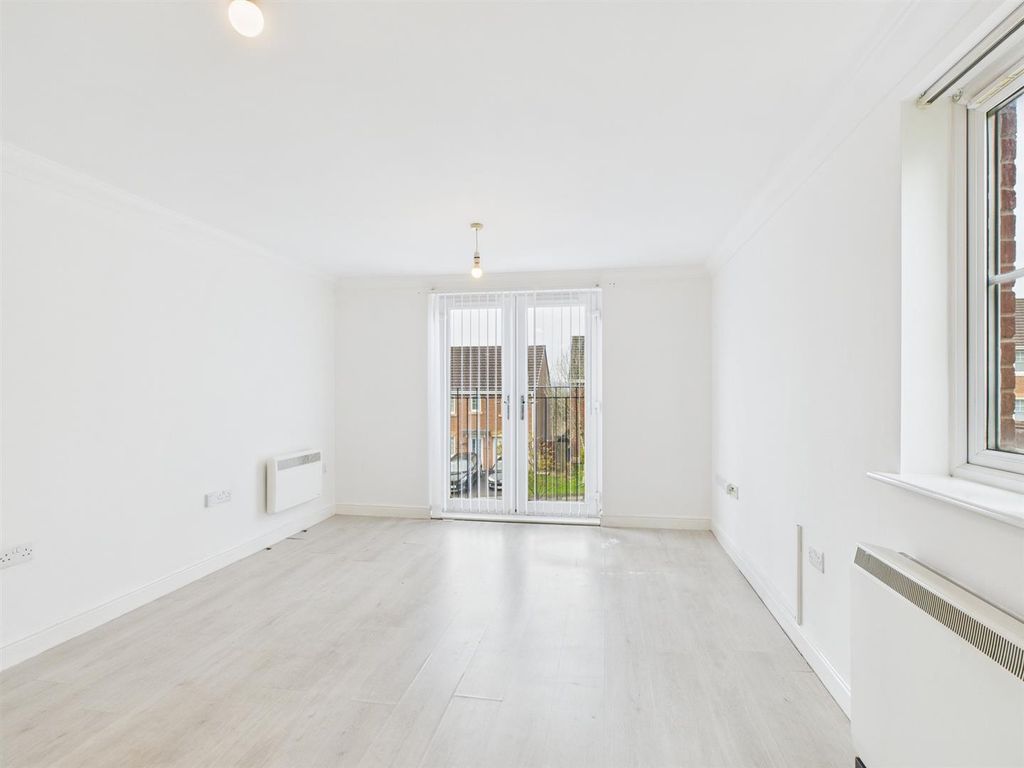 Property photo 3 of 9 Cam02295G0-Pr0189-Still014.Jpg