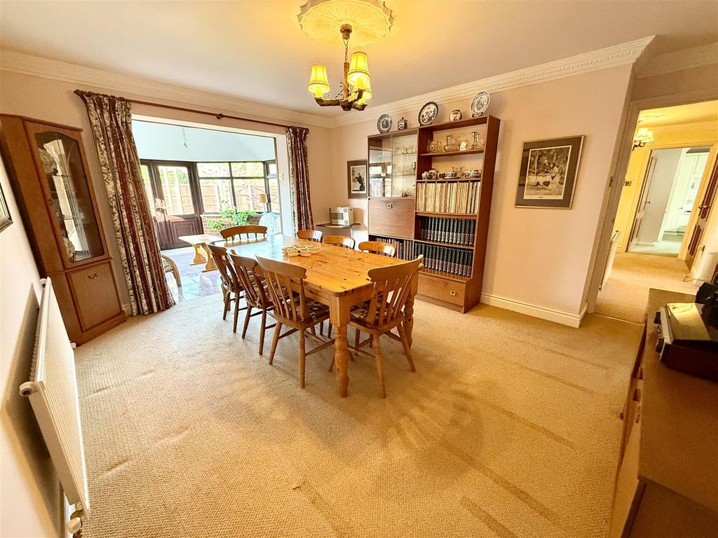 Property photo 3 of 20 Dining Room