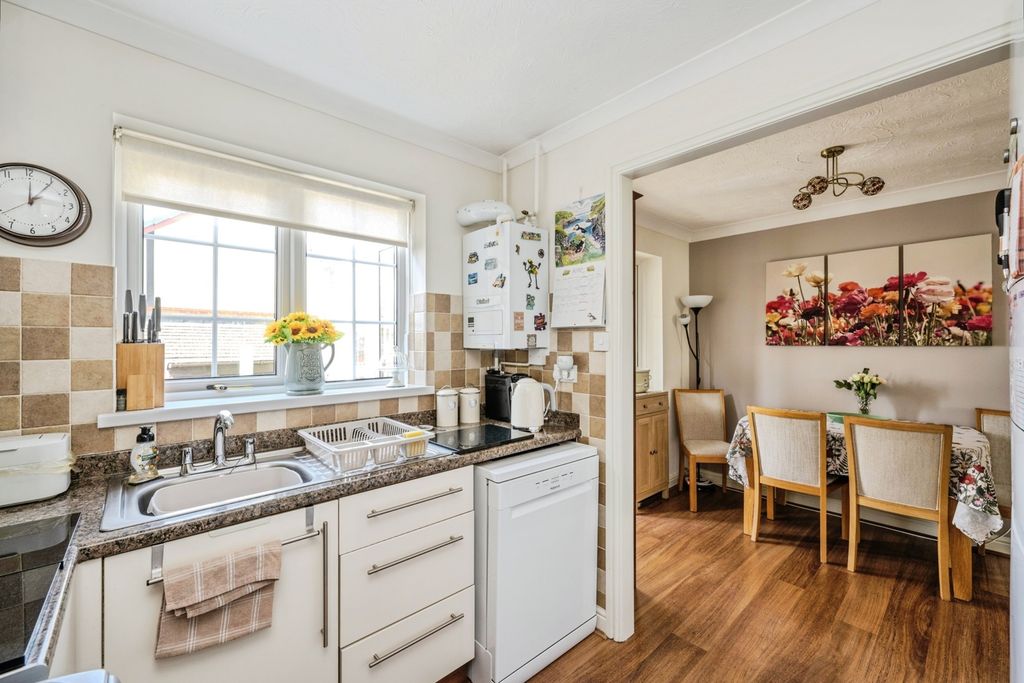 Property photo 3 of 24 Pbox-Img.Jpg