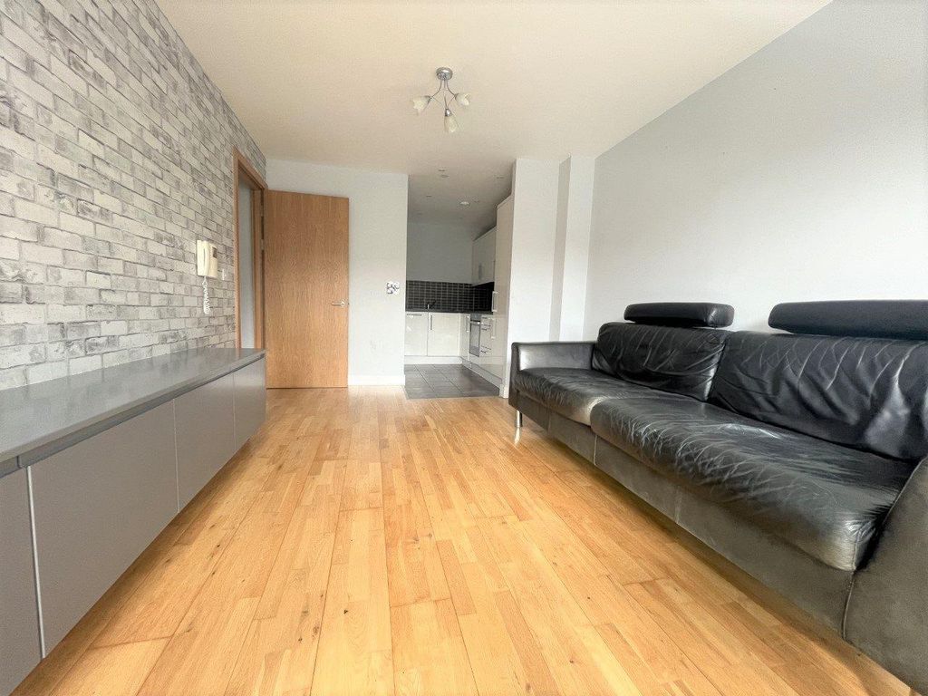 Property photo 2 of 15 Thumbnail_Img_3412.Jpg