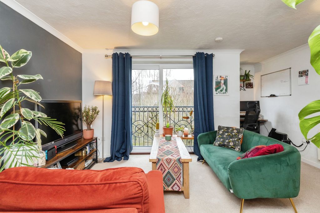 Property photo 2 of 14