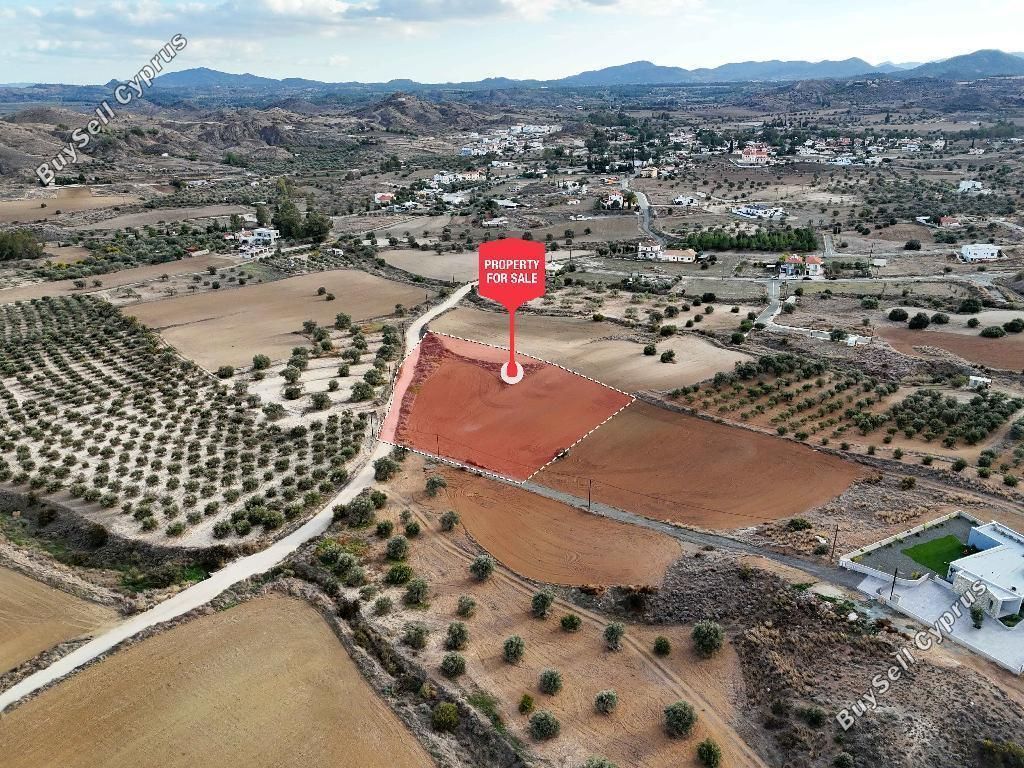 Property photo 1 of 3