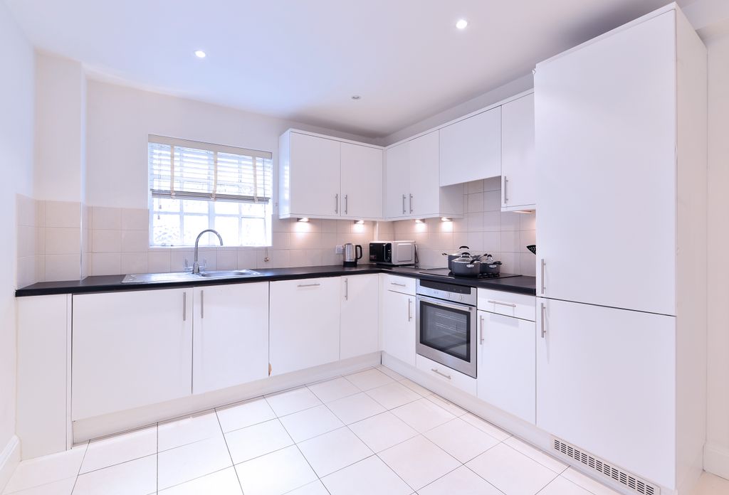 Property photo 3 of 10 Gallery