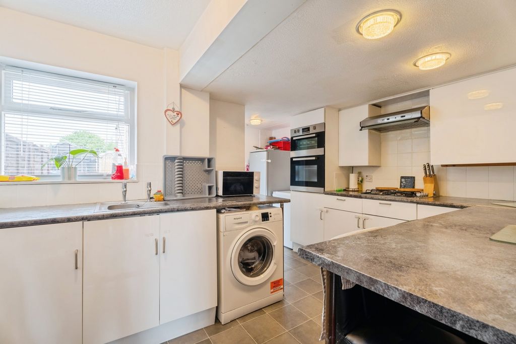 Property photo 3 of 22 Pbox-Img.Jpg