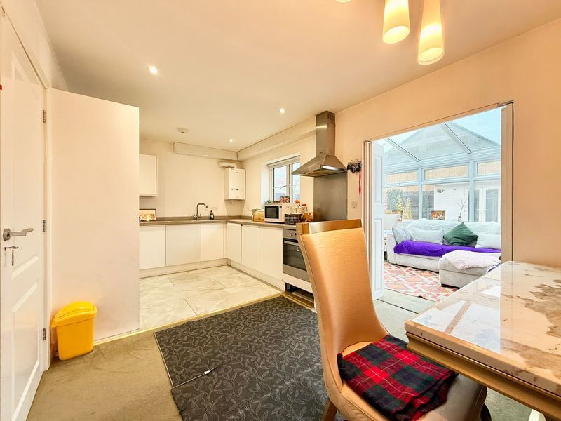 Property photo 3 of 16 Photo 12