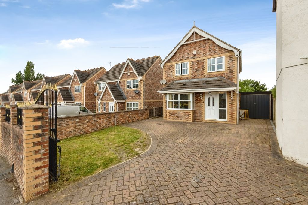Property photo 1 of 25 Pbox-Img.Jpg