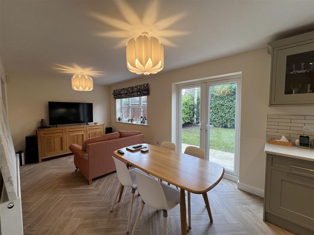 Property photo 3 of 24