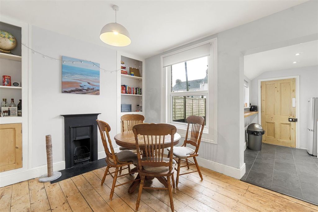 Property photo 3 of 8 Dining Room