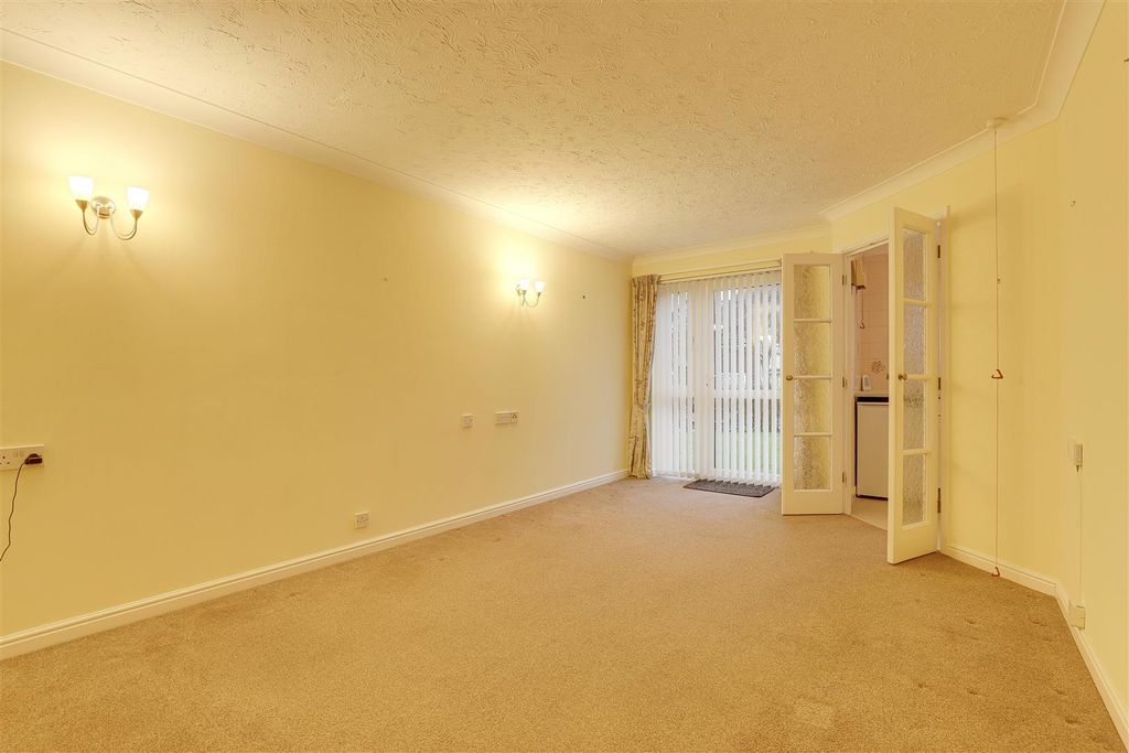 Property photo 2 of 13 04.Jpg