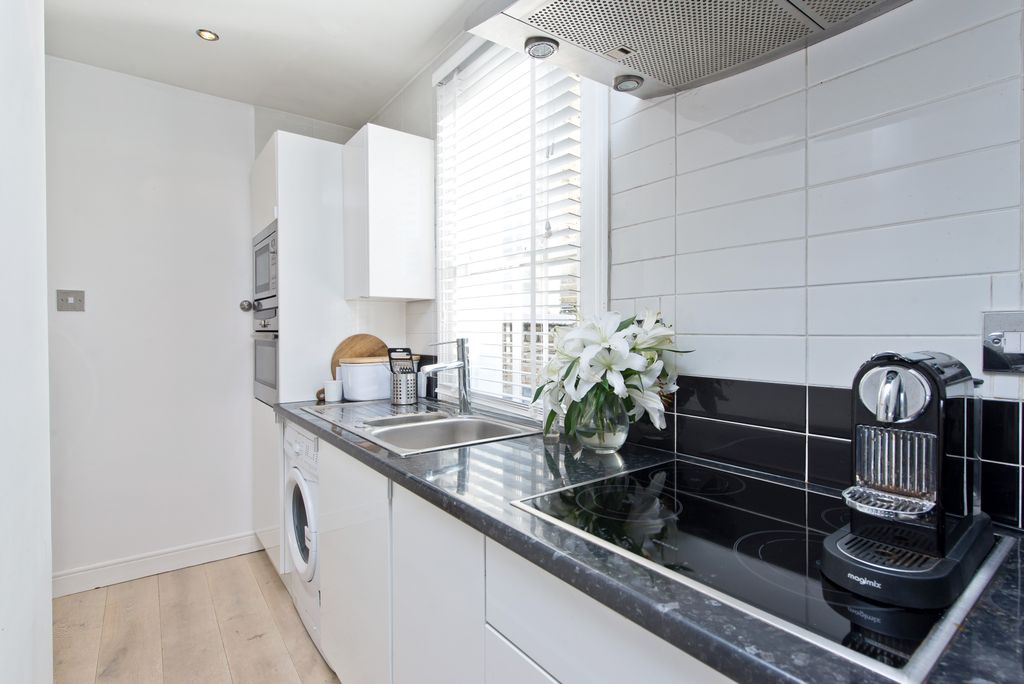 Property photo 1 of 6 Kenilworth Avenue-8.