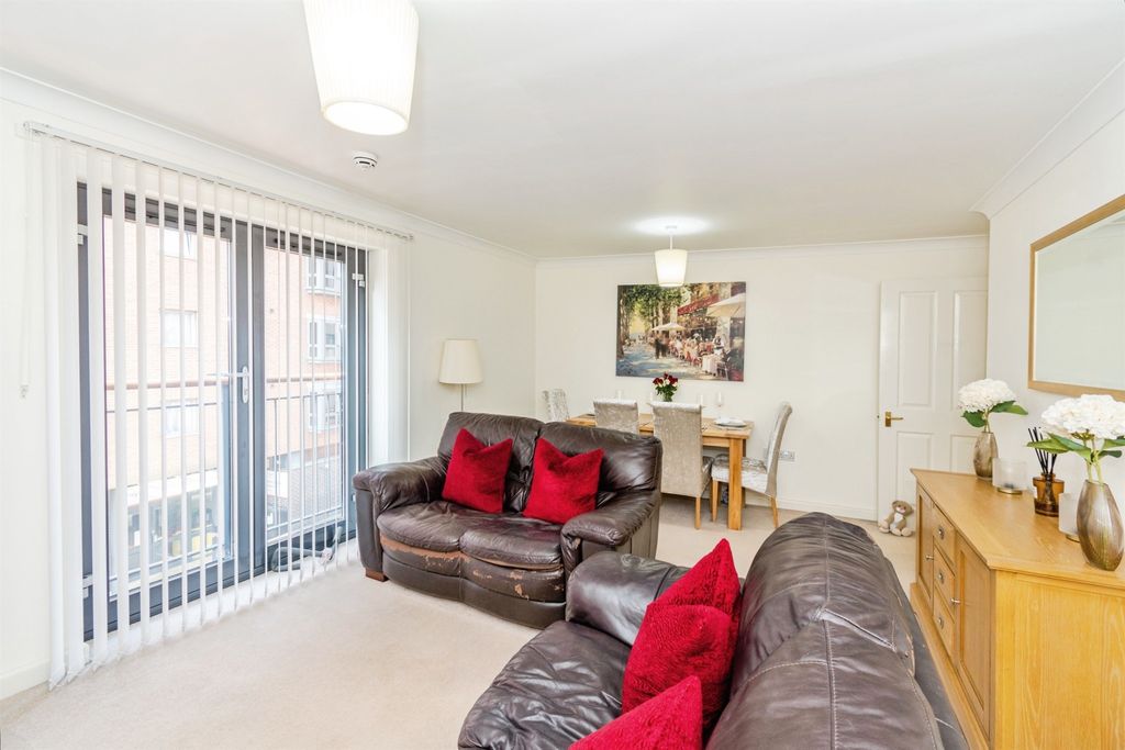 Property photo 3 of 13