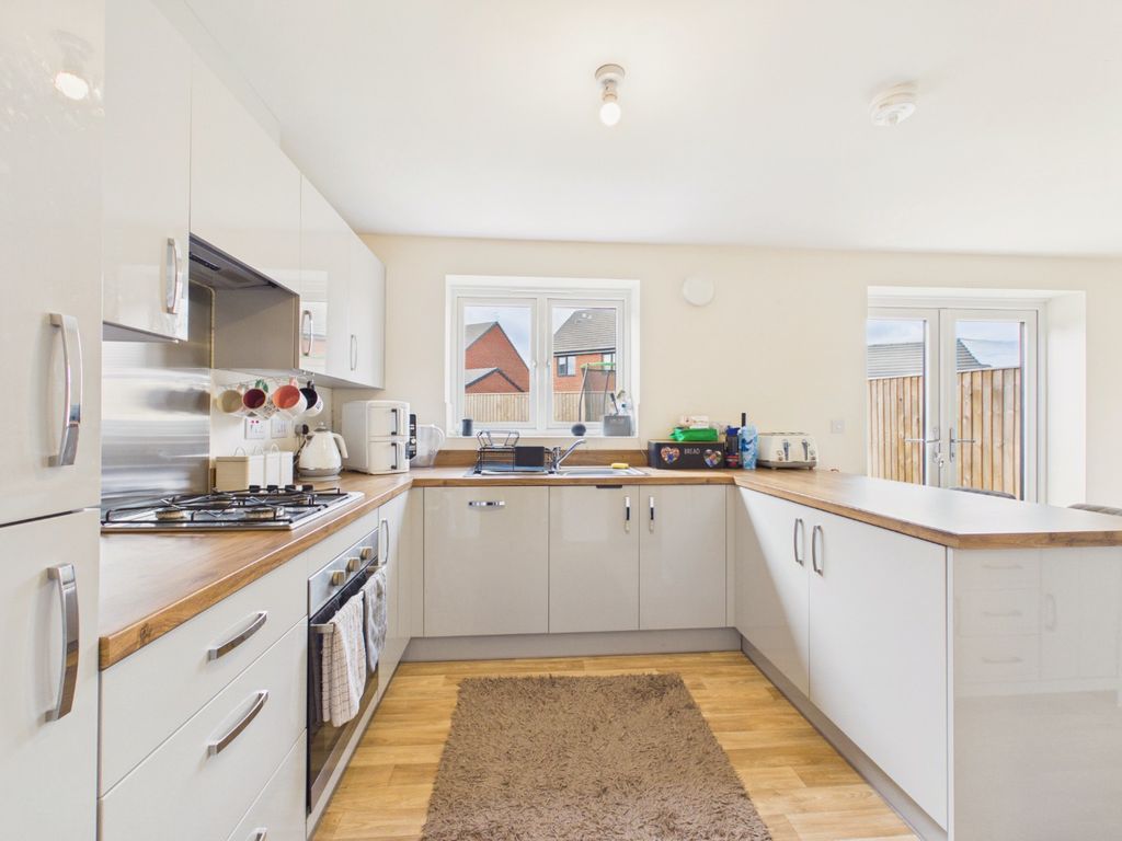 Property photo 3 of 17 5185446