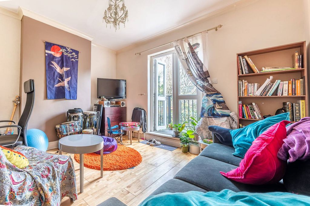 Property photo 2 of 15