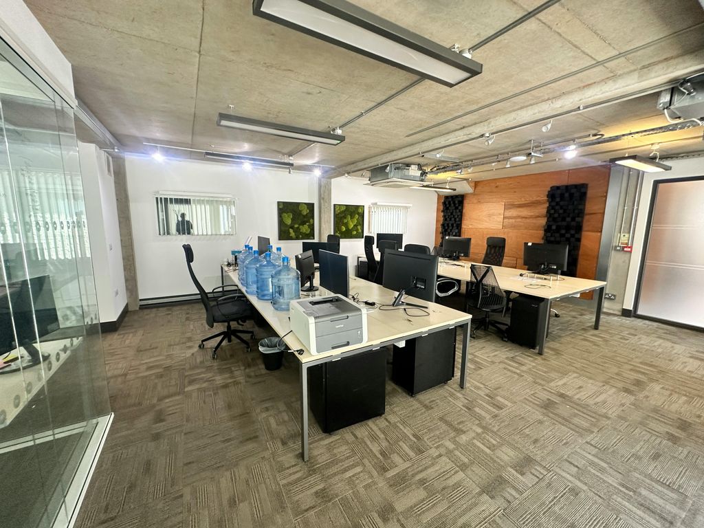 Property photo 3 of 6 Fc8Ab598458E4F1989E1Bcf7A5622D4F.Jpeg