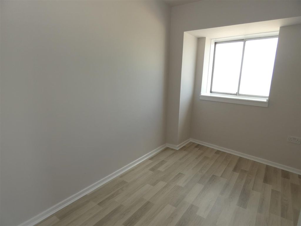 Property photo 3 of 6 Picture 3