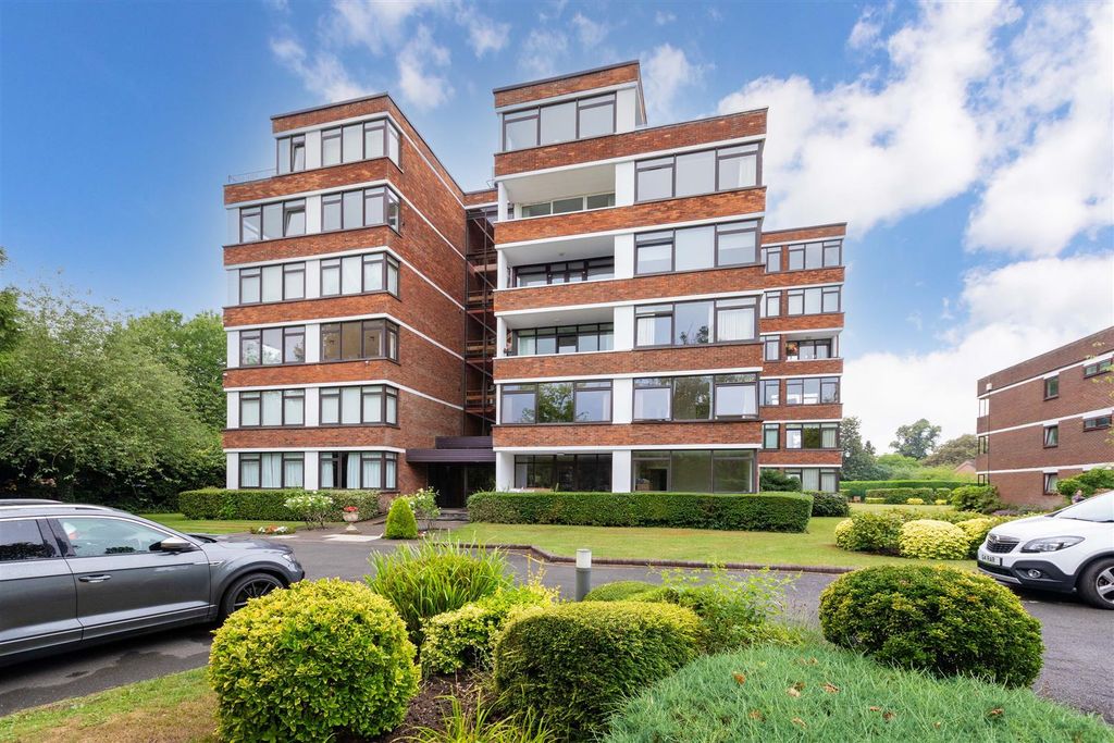Additional image 7 of 2 bed flat for saleWoodhurst South Ray Mead Road, Maidenhead SL6