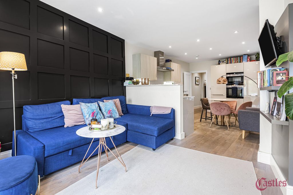 Property photo 3 of 15 Living Room