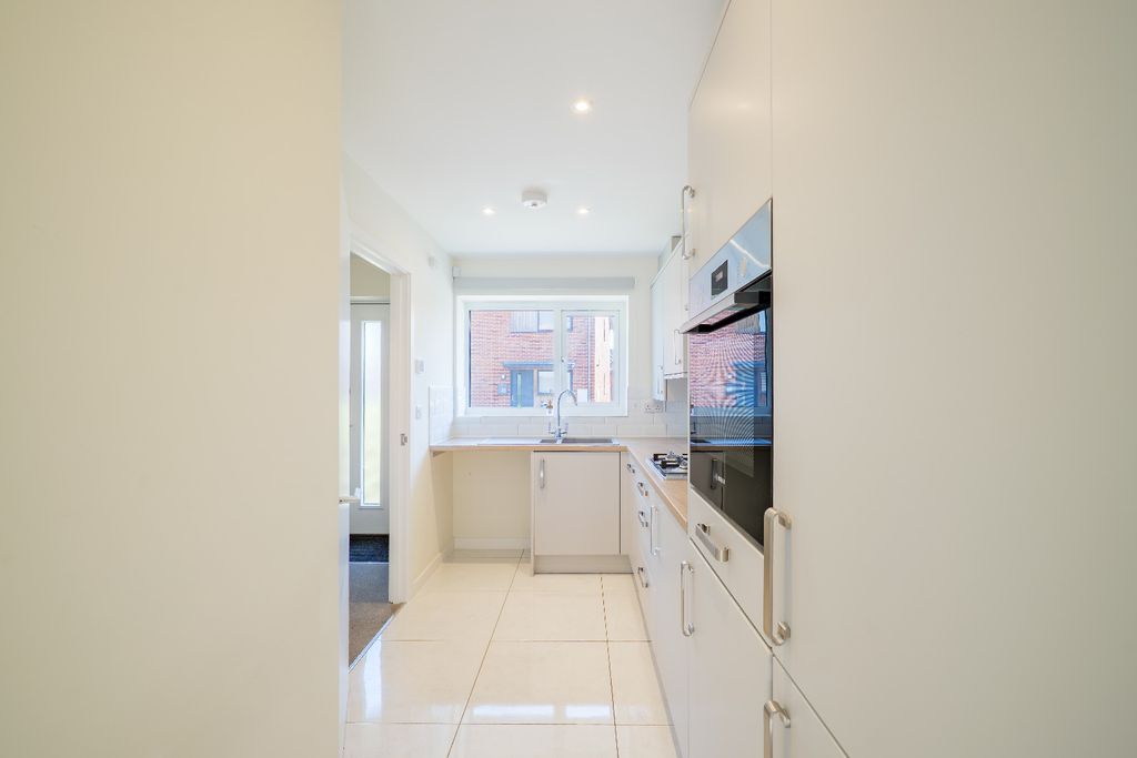 Property photo 3 of 16 5363645