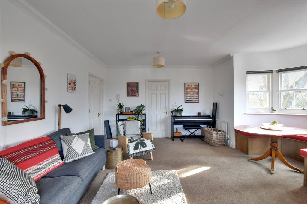 Property photo 2 of 20 Picture No. 21