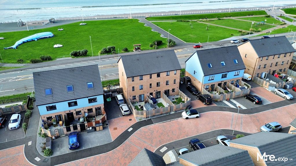 Property photo 2 of 34