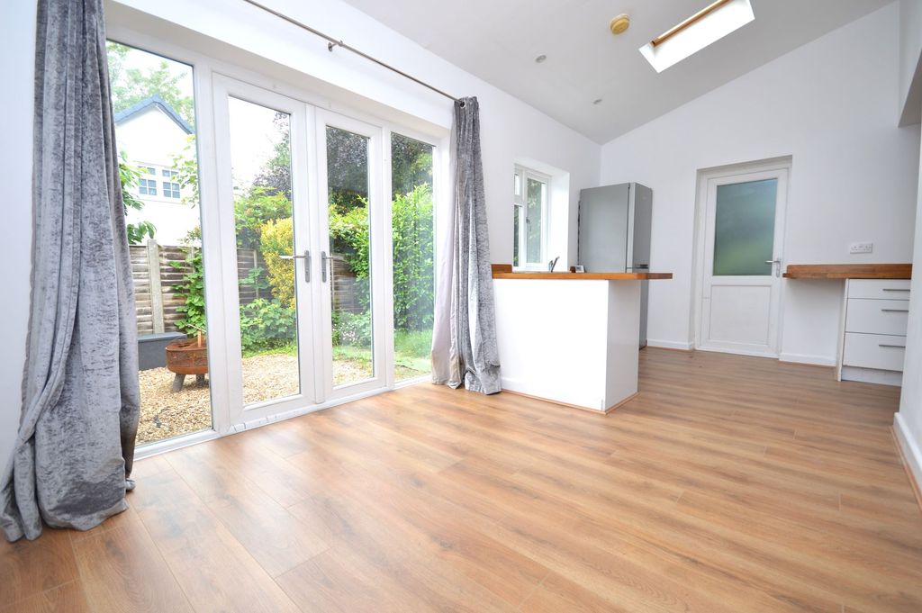 Property photo 3 of 36