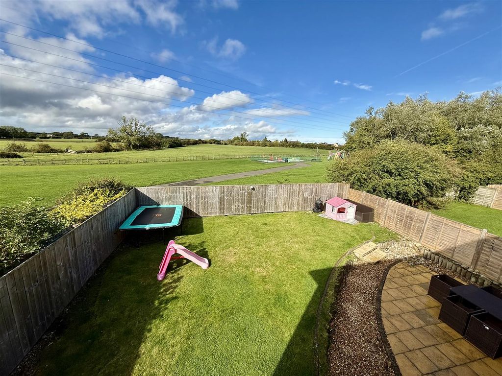 Property photo 2 of 23 Externally