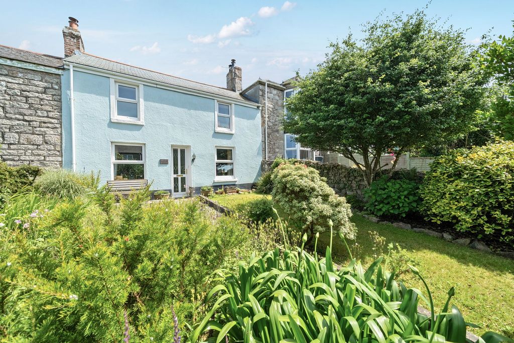 Property photo 2 of 20