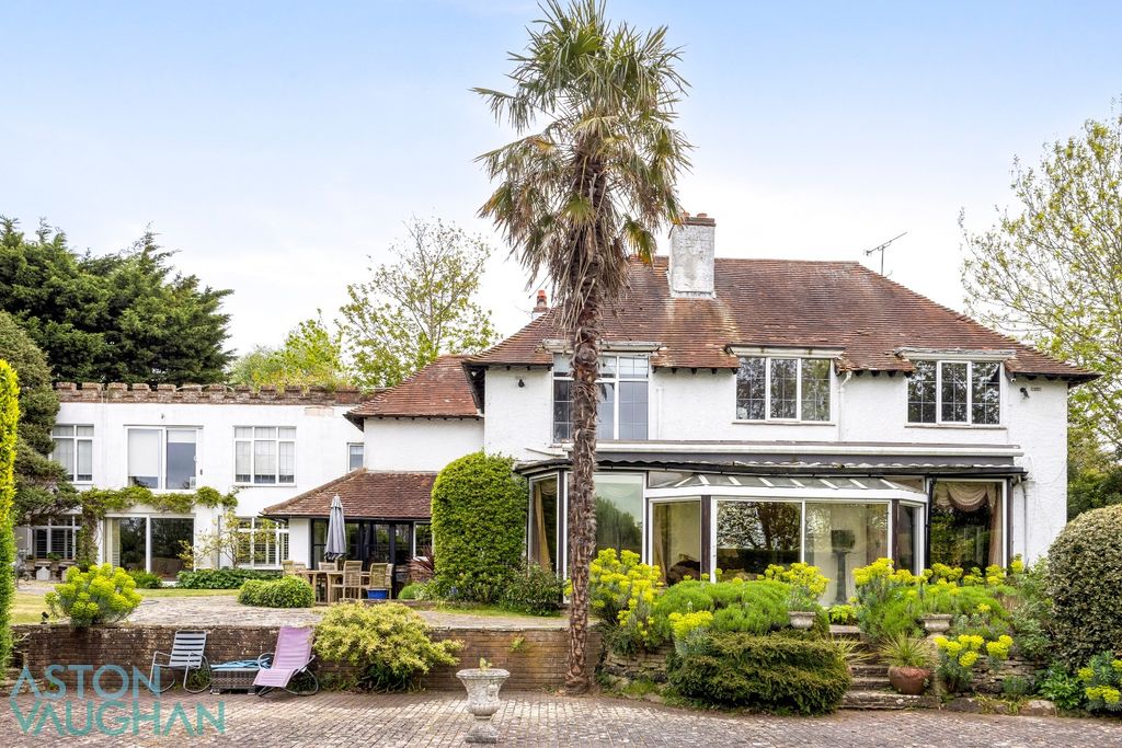 Property photo 2 of 40 4563572