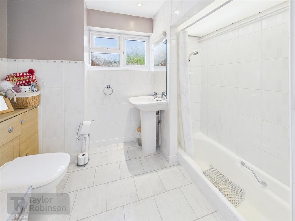 Additional image 10 of 5 bed detached house for saleMount Close, Pound Hill, Crawley RH10